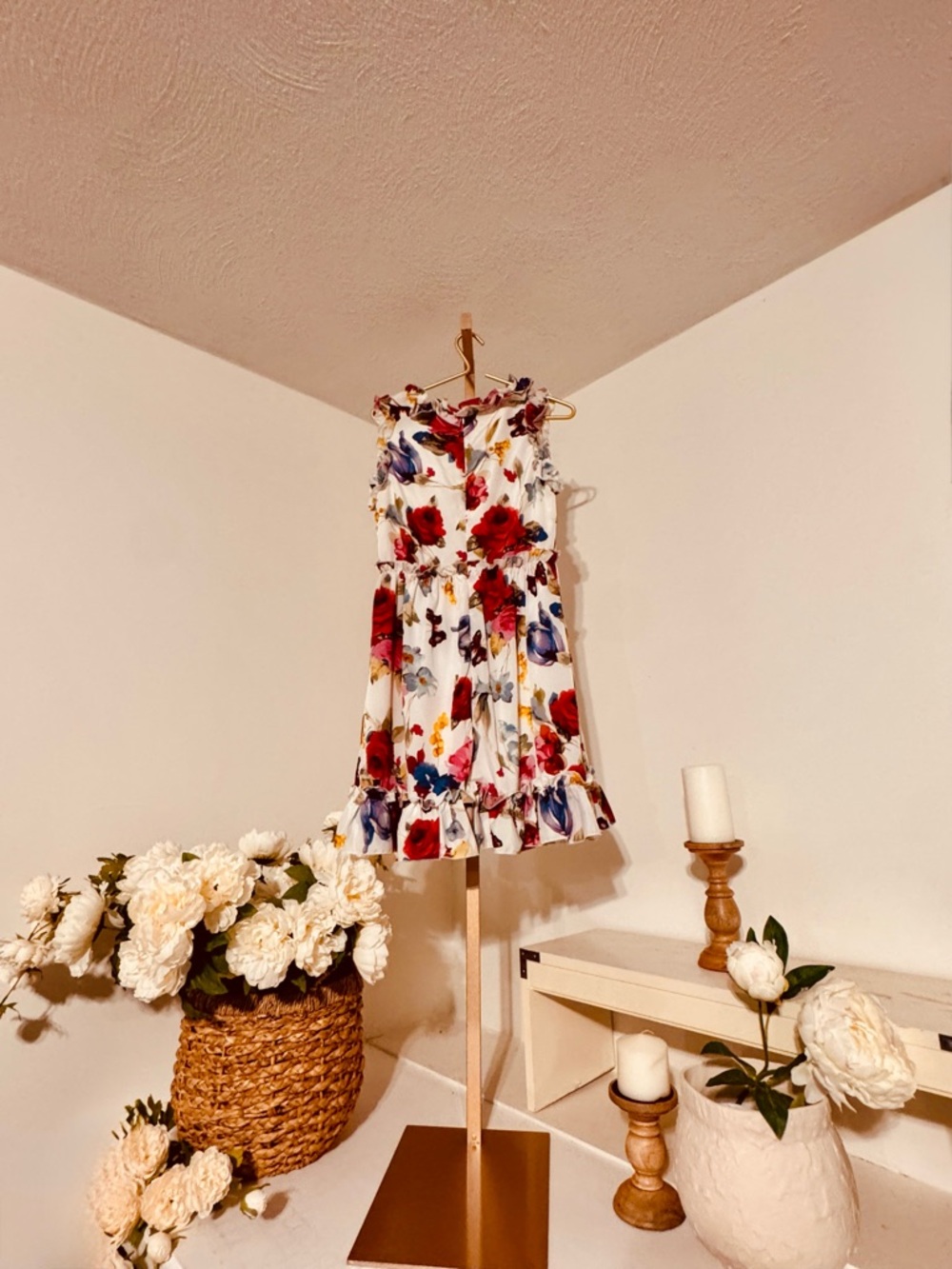 Dolce & Gabbana White Floral Ruffle Dress with Red & Blue Accents - Picture 4 of 7